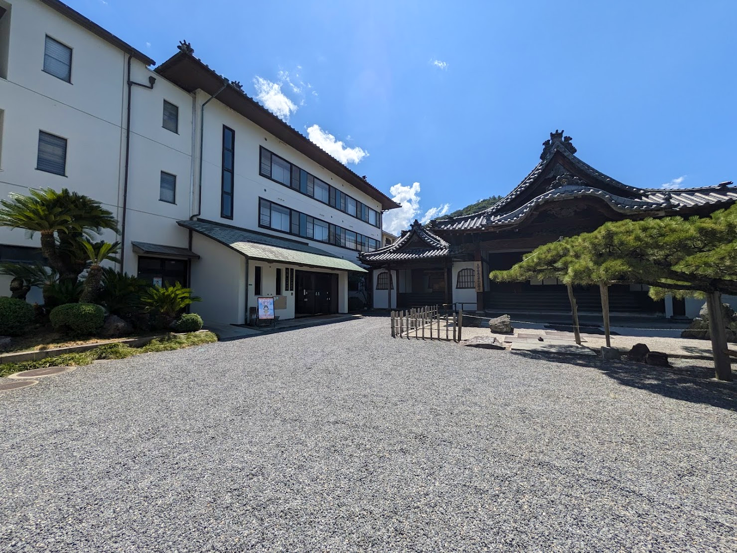 善通寺市 総本山善通寺 まおかふぇ